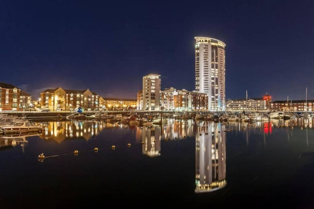 Beach On The Doorstep Meridian Tower Marina Swansea Lejlighed Eksteriør billede