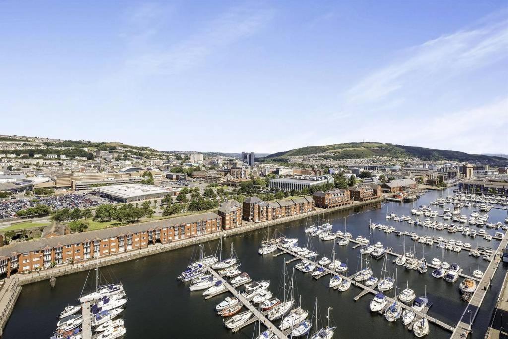 Beach On The Doorstep Meridian Tower Marina Swansea Lejlighed Eksteriør billede