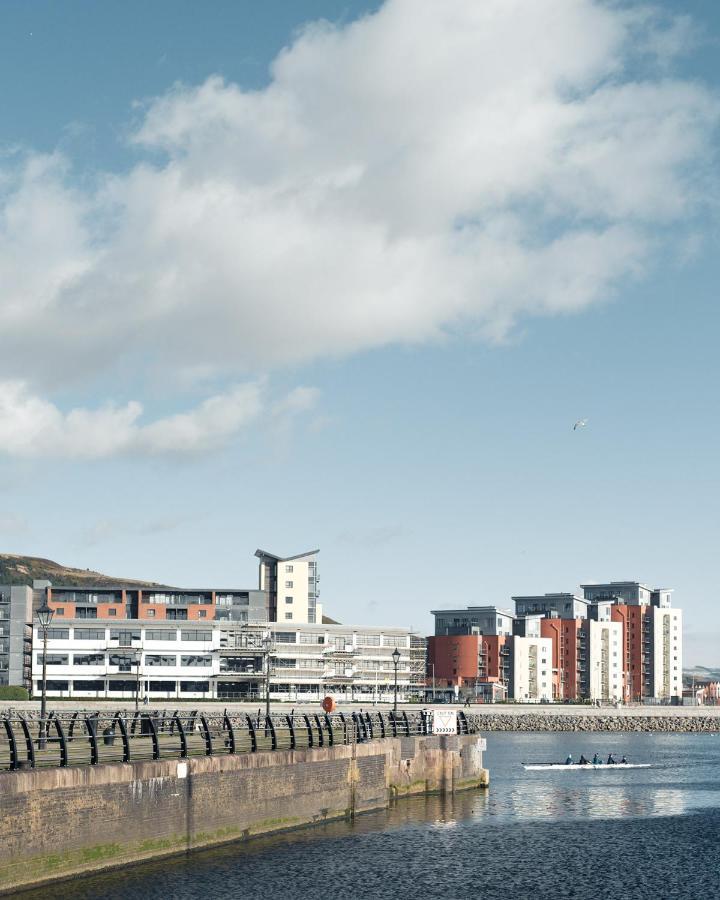 Beach On The Doorstep Meridian Tower Marina Swansea Lejlighed Eksteriør billede