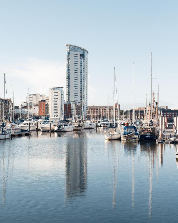 Beach On The Doorstep Meridian Tower Marina Swansea Lejlighed Eksteriør billede